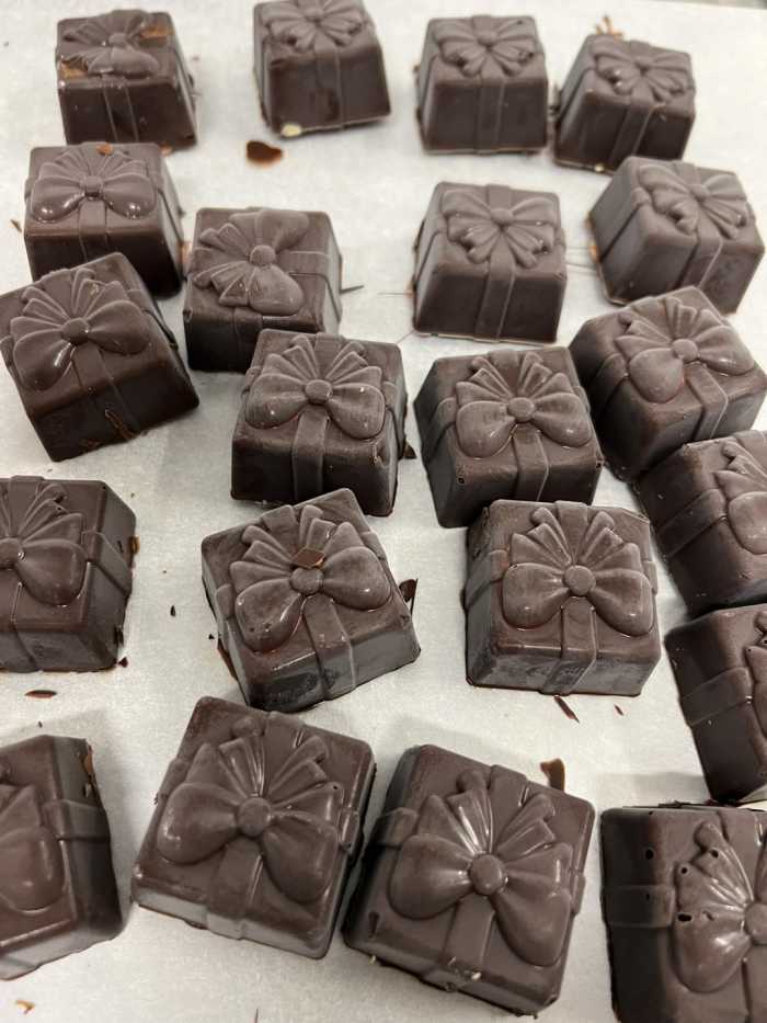 Pralines glacées au safran 